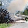 Ein Feuer ist am Sonntagnachmittag auf einem Lagerplatz des Bauhofs Dösingen zwischen Willofs und Beschauen ausgebrochen. Ein Salzlager stand bereits wenige Minuten, nachdem der Brand entdeckt worden war, komplett in Flammen.