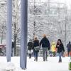 Die winterlichen Verhältnisse haben auf den Allgäuer Straßen zu Verzögerungen geführt. In der Kemptner Innenstadt hatten Fußgänger mit rutschigen Gehwegenzu kämpfen.