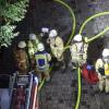 In immenstadt hat die Feuerwehr am Mittwoch eine Übung durchgeführt. Angenommen wurde ein Brand in einem Haus, der auch auf den Dachstuhl übergriff. Viele Interessierte sahen sich den Übungseinsatz an.