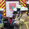 In immenstadt hat die Feuerwehr am Mittwoch eine Übung durchgeführt. Angenommen wurde ein Brand in einem Haus, der auch auf den Dachstuhl übergriff. Viele Interessierte sahen sich den Übungseinsatz an.