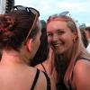 Explosive Stimmung beim ersten Heroes Festival im Allgäu! Zwischen knisternden Regenponchos und Moshpits feiern tausende junge Menschen zu Deutsch-Rap-Beats von 01099, Montez und Apache 207. Die Highlights von Freitagabend seht ihr hier in Bildern.
Ihr wart am Samstag da? Kein Ding! Auch von Luciano, Haftbefehl und Co. haben wir Bilder.
Hinweis in eigener Sache: Das Management von Apache 207 hat darauf bestanden, dass wir unsere Bilder des Konzertes vorab vorlegen und erst nach einer Freigabe am Montag veröffentlichen dürfen. Dies ist für uns nicht akzeptabel.