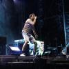 Explosive Stimmung beim ersten Heroes Festival im Allgäu! Zwischen knisternden Regenponchos und Moshpits feiern tausende junge Menschen zu Deutsch-Rap-Beats von 01099, Montez und Apache 207. Die Highlights von Freitagabend seht ihr hier in Bildern.
Ihr wart am Samstag da? Kein Ding! Auch von Luciano, Haftbefehl und Co. haben wir Bilder.
Hinweis in eigener Sache: Das Management von Apache 207 hat darauf bestanden, dass wir unsere Bilder des Konzertes vorab vorlegen und erst nach einer Freigabe am Montag veröffentlichen dürfen. Dies ist für uns nicht akzeptabel.
