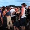 Explosive Stimmung beim ersten Heroes Festival im Allgäu! Zwischen knisternden Regenponchos und Moshpits feiern tausende junge Menschen zu Deutsch-Rap-Beats von 01099, Montez und Apache 207. Die Highlights von Freitagabend seht ihr hier in Bildern.
Ihr wart am Samstag da? Kein Ding! Auch von Luciano, Haftbefehl und Co. haben wir Bilder.
Hinweis in eigener Sache: Das Management von Apache 207 hat darauf bestanden, dass wir unsere Bilder des Konzertes vorab vorlegen und erst nach einer Freigabe am Montag veröffentlichen dürfen. Dies ist für uns nicht akzeptabel.