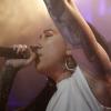Seit 2020 gibt es "Tag my Heart" als Band nun schon. Die vier Musiker/innen Isabel, Neno, Art und Chris beherrschen alle Stilrichtungen des modernen Metal - und das zeigten sie auch als Vorband von "A Live Divided" im Memminger Kaminwerk.
 
Innerhalb der ersten sechs Monate der Band produzierte die Band die ersten Songs - gemeinsam mit Marc Görtz von Caliban, Benjamin Richter und Mirko Witzki. Das Ergebnis der Studiosessions ist die self-titled Debüt-EP. Vielleicht der Grundstein für die ambitionierten Zukunftspläne von "Tag my Heart".