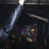Unter dem Motto "Fast and Heavy" traf am Freitagabend im Barfly in Sonthofen Pop-Punk auf Modern Hard Rock. Genauer gesagt spielten die Bands "Sum Night 38" und "Facing Fears" live vor gut 100 Gästen.
Sum Night 38 überzeugt als Vorband
Mitglieder der Bands waren für den Auftritt teils aus Nürnberg angereist. Das Publikum feierte die Vorband sumnight38 aus Holzgünz gebührend ab bevor die Jungs von "Facing fears" aus Illertissen das Barfly zum Beben brachten, wie unser Fotograf berichtet. Besonders bewunderte das Publikum den Gittarist von sumnight38, der mit nur drei Prozent Sehvermögen die Gittare im wahrsten Sinne blind beherrscht. Das erste Mal spielte die Band ihren neuen Song "Cold as Ice" vor Livepublikum.
Facing Fears rocken das Barfly
Danach lieferten die fünf Vollblutmusiker von "Facing Fears" Modern Hard Rock. Das mag anfangs in vielen Ohren widersprüchlich klingen, jedoch verkörpert "Facing Fears" genau diesen Spagat, der die "gute, alte Zeit" mit modernem Sound verbindet - und damit überzeugt! 