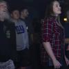 Unter dem Motto "Fast and Heavy" traf am Freitagabend im Barfly in Sonthofen Pop-Punk auf Modern Hard Rock. Genauer gesagt spielten die Bands "Sum Night 38" und "Facing Fears" live vor gut 100 Gästen.
Sum Night 38 überzeugt als Vorband
Mitglieder der Bands waren für den Auftritt teils aus Nürnberg angereist. Das Publikum feierte die Vorband sumnight38 aus Holzgünz gebührend ab bevor die Jungs von "Facing fears" aus Illertissen das Barfly zum Beben brachten, wie unser Fotograf berichtet. Besonders bewunderte das Publikum den Gittarist von sumnight38, der mit nur drei Prozent Sehvermögen die Gittare im wahrsten Sinne blind beherrscht. Das erste Mal spielte die Band ihren neuen Song "Cold as Ice" vor Livepublikum.
Facing Fears rocken das Barfly
Danach lieferten die fünf Vollblutmusiker von "Facing Fears" Modern Hard Rock. Das mag anfangs in vielen Ohren widersprüchlich klingen, jedoch verkörpert "Facing Fears" genau diesen Spagat, der die "gute, alte Zeit" mit modernem Sound verbindet - und damit überzeugt! 