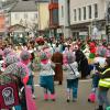Zum 55. Mal fand der Gaudiwurm 2023 in Marktoberdorf statt. Über 1100 Fasnachter nahmen teil. Die schönsten Bilder vom Umzug.