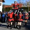 Zum 40-jährigen Gründungs-Jubiläum der Narrenzunft "Daaschora Weibla Tannheim" hat am Wochenende in Tannheim ein Faschingsumzug stattgefunden. Die rund 4.000 Hästräger aus insgesamt 50 Gruppen wurden von tausenden Zuschauern stürmisch gefeiert.