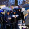 Vor der Kemptener Residenz versammelten sich am Montag, 22. Januar, nach Polizeiangaben 500 Bürger und traten für Demokratie in Deutschland ein.