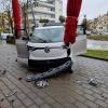 Ein junger Fahranfänger ist am Freitag in den Außenbereich eines Eiscafes in der Bahnhofstraße in Buchloe gekracht.