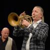 Die eher unkonventionelle Blasmusik-Kapelle "Mnozil Brass" aus Wien hat in der BigBox Allgäu begeistert. Die Musiker, die vor rund 30 Jahren im Restaurant Mnozil's zusammen fanden, servierten sowohl Rock-Nummern als auch traditionell feines Blech und reicherten das bunte Gericht mit allerlei schräger Komik an. Zuvor musizierten die sieben Allgäuer Blechmusikanten von "Verstehen Sie Brass?" im Foyer der Veranstaltungshalle.
 