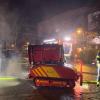 Mit einem wahren "Koloss" oder auch einer Schneekanone auf einem Panzer, hatte die Feuerwehr Sonthofen am Dienstagabend einen Übungseinsatz absolviert. In der Hirschstraße kam es zu einem angenommenen Brand in einer dortigen Tiefgarage. Beim Eintreffen der ersten Fahrzeuge, drang bereits dichter Rauch aus der Tiefgarage und dem Treppenhaus.