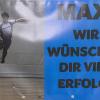 Am Mittwoch, den 5. Juni 2024 wurde der Junioren Europameister im Einzel Kunstradfahren Linus Weber SV Kirchdorf, mit den Trainern Stefan Raaf und Viktor Volk, Junior Maximilian Keller, 2er Juniorinnen Pia Schlichting und Jana Wager in der Turn- und Festhalle Kirchdorf von Kirchdorfs Bürgermeister Rainer Langenbacher sowie Freunden, Bekannten, Sponsoren und Sportlern empfangen. Auch der jüngste Nachwuchs im Kunstrad Team des SV Kirchdorf wurde bei der Vorstellung nicht vergessen.
Der Bürgermeister Langenbacher überreichte auch Geschenke an die Sportler. Junior Europameister Linus Weber bedankte sich bei den Trainern und Verantwortlichen im Verein und überreichte kleine Geschenke auch an die Mitstreiter im SV Kirchdorf Kunstrad Team. Musikalisch wurde die Veranstaltung von der Kirchdorfer Musikkapelle begleitet. Zum Abschluss wurden die Sportler und Gäste noch zu einem von der Gemeinde gesponserten Imbiss und Getränken vom Sportverein eingeladen.
