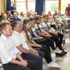 Am Mittwoch, den 5. Juni 2024 wurde der Junioren Europameister im Einzel Kunstradfahren Linus Weber SV Kirchdorf, mit den Trainern Stefan Raaf und Viktor Volk, Junior Maximilian Keller, 2er Juniorinnen Pia Schlichting und Jana Wager in der Turn- und Festhalle Kirchdorf von Kirchdorfs Bürgermeister Rainer Langenbacher sowie Freunden, Bekannten, Sponsoren und Sportlern empfangen. Auch der jüngste Nachwuchs im Kunstrad Team des SV Kirchdorf wurde bei der Vorstellung nicht vergessen.
Der Bürgermeister Langenbacher überreichte auch Geschenke an die Sportler. Junior Europameister Linus Weber bedankte sich bei den Trainern und Verantwortlichen im Verein und überreichte kleine Geschenke auch an die Mitstreiter im SV Kirchdorf Kunstrad Team. Musikalisch wurde die Veranstaltung von der Kirchdorfer Musikkapelle begleitet. Zum Abschluss wurden die Sportler und Gäste noch zu einem von der Gemeinde gesponserten Imbiss und Getränken vom Sportverein eingeladen.