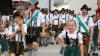 Der Festumzug der Feuerwehr Fischen anlässlich ihres 150-jährigen Jubiläums sprengte alle Vorstellungen. 44 Gruppen mit mehr als 1.000 Teilnehmern waren beim Umzug dabei. Laut dem 1.Vorstand Anton Schöll besuchten rund 10.000 Besucher den Festumzug. Das Zelt war nach dem Umzug prall gefüllt. Für Unterhaltung sorgten die Blaskapelle Fischen und das Riedberg Quintett.
