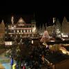 
 Mit stimmungsvoller Beleuchtung und vielen Ständen ist der Marienplatz wieder zum Weihnachtsmarkt geworden. 