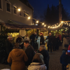 In Schwabmünchen hat der Weihnachtsmarkt "Hoigarten" eröffnet.