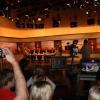 Kaufbeurer verfolgen Sendung im BR-Studio