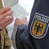 Schleierfahndung: Sperrvermerk in der Wut von Führerschein abgerissen