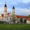 Der Augsburger Professor Hans Frei verdeutlicht für Studenten in Irsee kommunale Kulturarbeit