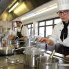 Auszubildende bestehen Prüfung an Berufsschule Lindau