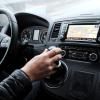 Sein Navi lenkte einen Autofahrer am Sonntagabend auf der A96 bei Kißlegg derart ab, dass er die Kontrolle über seinen Audi verlor und in die Leitplanke krachte. (Symbolfoto)