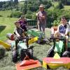 Kinder sollen selbst gebaute Anhänger für ihren Trettraktor auf der Festwoche zeigen