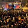 Ein internationales Publikum feiert auf Füssener Rutschparty ins neue Jahr