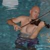 Oberjoch: Klassische Musik in der Badehose