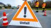 Eine 24-Jährige kam am Dienstag in Scheer von der Straße ab und krachte in einen Baum. Bei dem Unfall zog sie sich schwere Verletzungen zu. (Symbolbild)