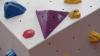 Griffe an einer Kletterwand. In das Kletterzentrum in Kaufbeuren wurde eingebrochen. (Symbolbild)