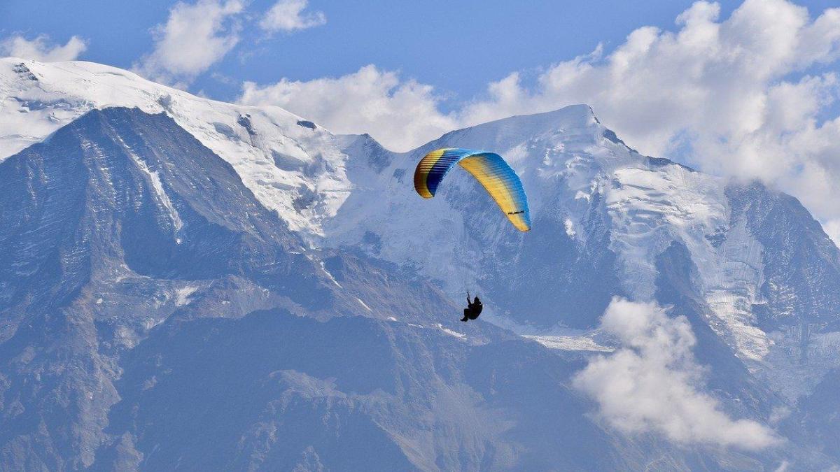 Absturz in Tirol - deutscher Paragleiter verletzt