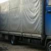 In Leipheim hat ein Unbekannter LKW-Planen aufgeschlitzt und mehrere KIndersitze gestohlen. Die Polizei bittet um Zeugenhinweise. (Symbolbild)