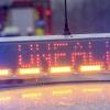 In Ulm ist ein Fußgänger von einem Auto erfasst und getötet worden. Der Mann soll plötzlich auf der Fahrbahn erschienen sein, ein Autofahrer konnt nicht mehr rechtzeitig bremsen und stieß mit dem 70-Jährigen zusammen. Er erlag im Krankenhaus seinen Verletzungen. (Symbolbild)