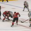 Am Freitagabend fand in der Memminger Eissporthalle am Hühnerberg ein Eishockey Testspiel zwischen den ECDC Memmingen Indians gegen die Heilbronner Falken statt. Das Spiel gewannen die Heilbronner Falken in der Verlängerung mit 2:3.