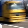 Die Polizei ermittelt wegen zwei Unfallfluchten auf der A96. In beiden Fällen hatten LKW-Fahrer einen Unfall verursacht und sind danach einfach weiter gefahren. (Symbolbild)