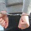 Polizisten wollten in der Nacht auf Sonntag einen betrunkenen Mann in Eisenberg von der Straße holen. Doch dagegen wehrte sich der 30-Jährige massiv. (Symbolfoto)