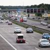 Der dichte Reiseverkehr am Freitagnachmittag auf der A7 führte im Bereich Memmingen zu sechs Unfällen. (Symbolfoto)