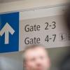 Bei Ausreisekontrollen am Flughafen Memmingen ist eine Frau aufgeflogen, die fünf Jahre ohne Aufenthaltserlaubnis im Schengenraum gelebt hat. Der Georgierin droht deswegen ein Einreiseverbot. (Symbolbild)