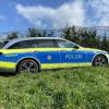 Auf der A96 bei Kißlegg hat die Polizei einen Fahrer ohne Fahrerlaubnis erwischt. Der 41-Jährige war von seinem 34-jährigen Beifahrer angeheuert worden, weil dieser selbst keine Fahrerlaubnis mehr besaß. Beiden Männern droht jetzt jeweils eine Strafanzeige. (Symbolbild)