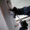 Zwischen Dienstag- und Mittwochmittag sind Einbrecher in einen Schrott- und Metallhandel in Mindelheim eingestiegen. Die Polizei sucht nun nach Zeugen. (Symbolfoto)