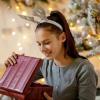 Was schenkt man einem Teenager zu Weihnachten? Wir haben die besten Tipps.
