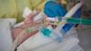 Aktuell gibt es in deutschen Kinderkliniken wieder einen großen Andrang an kleinen Patienten. Besonders das RS-Virus ist weit verbreitet. Auch das Klinikum Memmingen sieht sich mit einem großen Patientenansturm konfrontiert. (Symbolbild)