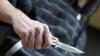 Die Polizei hat in der Nacht von Freitag auf Samstag einen 20-Jährigen aus dem Unterallgäu verhaftet, nachdem Zeugen ihn mit einem Messer vor einer Diskothek gesehen hatten. Auf der Suche nach dem Mann hat ein Ostallgäuer die Polizei massiv gestört. Auch er wurde festgenommen. (Symbolbild)