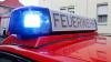Weil ein Bewohner eines Kaufbeurer Pflegeheims vermutlich Gegenstände in die Lüftungsschlitze eines Kachelofens gelegt hatte, entwickelte sich so starker Rauch, dass die Feuerwehr anrücken musste. (Symbolbild).