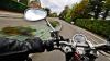 Bei einem Überholmanöver ist am Dienstagnachmittag ein 27-jähriger Motorradfahrer von der B32 bei Bodnegg (Landkreis Ravensburg) abgekommen und hat sich überschlagen. (Symbolbild)
