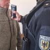 Über fünf Promille hatte am Mittwochabend ein 37-Jähriger intus, den die Polizei am Bahnhofsvorplatz in Friedrichshafen aufgriff. (Symbolbild).