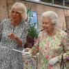 In einer TV-Sendung zollt Königin Camilla der verstorbenen Queen Elizabeth II. Tribut.
