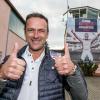 Red Bull Air Race-Weltmeister Matthias Dolderer (45) feiert seinen Sieg in Tannheim