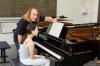 Pianist Konrad Elser hält dem Oberstdorfer Musiksommer von Anfang an die Treue